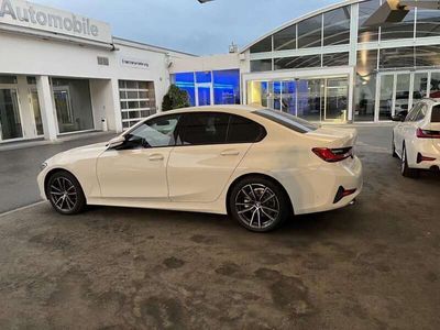 gebraucht BMW 318 318 d 48 V Aut.