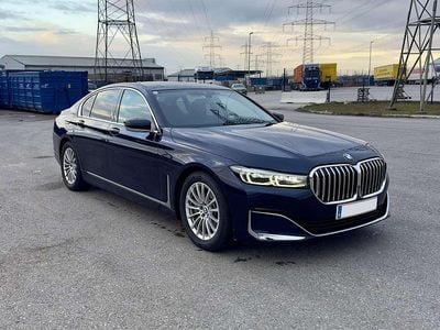 Gebraucht BMW 730 Sport Line 265 PS (194 kW) 2020 Blau Limousine