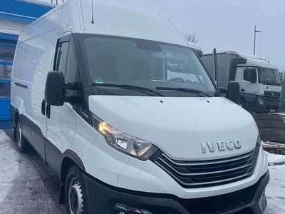 Gebraucht Iveco Daily 156 PS (114 kW) 2022 Weiß Van