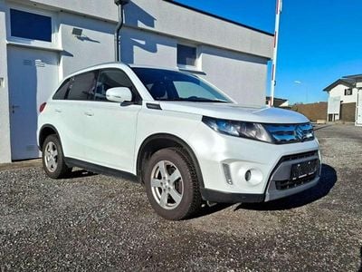 Weiß Gebraucht 2017 Suzuki Vitara GLX SUV | € 16.900 (Teuer)