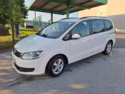 Weiß Gebraucht 2013 VW Sharan Comfortline Van / Kleinbus | € 8.600