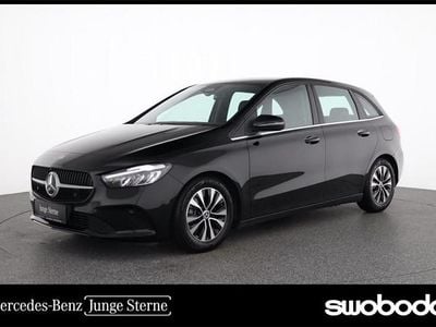 Gebraucht Mercedes 180 116 PS (85 kW) 2024 Schwarz Limousine