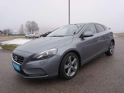 Grau Gebraucht 2014 Volvo V40 Momentum Limousine | € 7.790 (Fairer Preis)