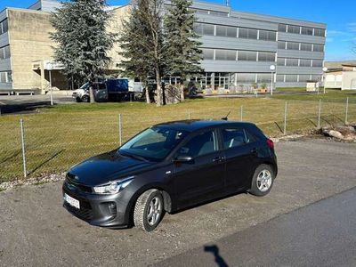 gebraucht Kia Rio Rio1,25 MPI Silber ISG