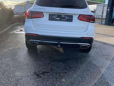 Weiß Gebraucht 2021 Mercedes GLC300e SUV | € 50.000