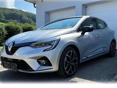 Gebraucht Renault Clio V LIMITED 124 PS (91 kW) 2020 Silber Limousine