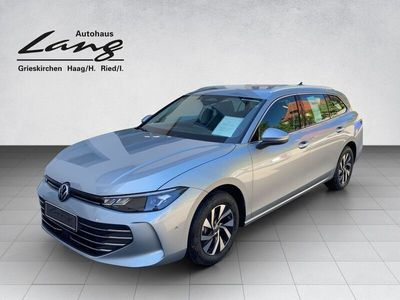 Silber metallic Gebraucht 2024 VW Passat Business Kombi | € 36.990
