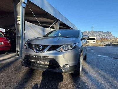 Grau Gebraucht 2017 Nissan Qashqai N-Vision SUV | € 13.900 (Fairer Preis)