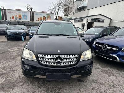 Gebraucht Mercedes ML320 224 PS (164 kW) 2007 Schwarz SUV