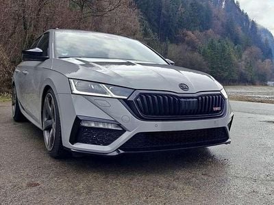 Grau Gebraucht 2021 Skoda Octavia RS Kombi | € 32.900 (Etwas zu teuer)