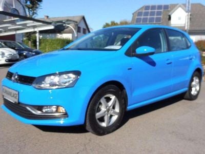 Blau Gebraucht 2015 VW Polo LOUNGE Limousine | € 8.750 (Etwas zu teuer)
