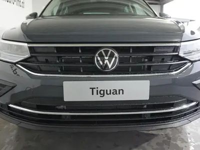 gebraucht VW Tiguan Life TDI 4MOTION DSG