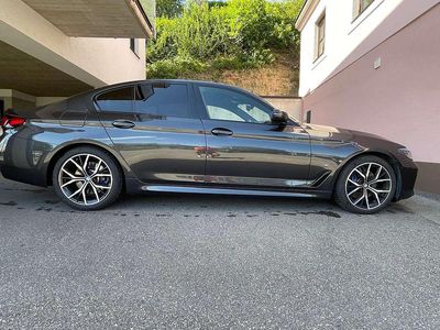 Gebraucht BMW 520 M Sport 190 PS (139 kW) 2022 Grau Limousine
