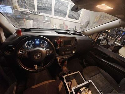 Gebraucht Mercedes Vito 114 PS (83 kW) 2015 Weiß Van