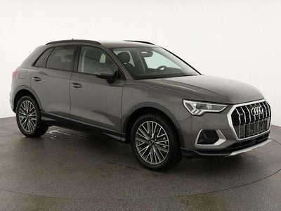 Grau Neu 2025 Audi Q3 Advanced SUV | € 58.329 (Fairer Preis)