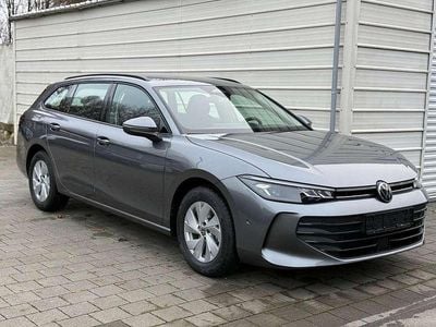 Grau Neu 2025 VW Passat Kombi | € 40.982 (Guter Preis)