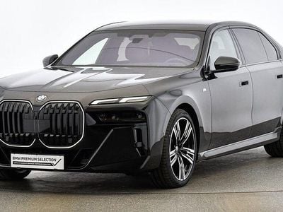 Schwarz (saphirschwarz) Gebraucht 2025 BMW 740 Efficient Dynamics Limousine | € 119.990 (Superpreis)