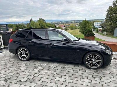 Gebraucht BMW 320 184 PS (135 kW) 2013 Schwarz Kombi
