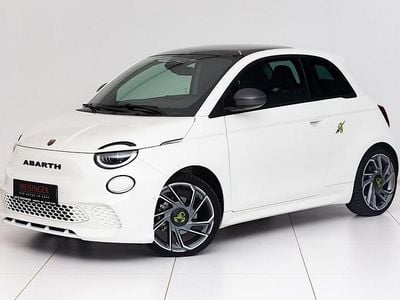 Gebraucht Abarth 500e Scorpionissima 114 kW (155 PS) 2025 Weiß Kleinwagen