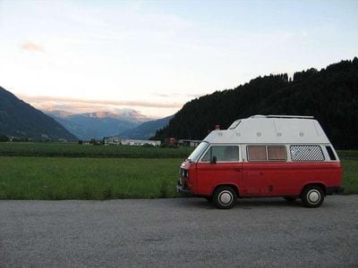Rot Gebraucht 1983 VW T3 Van | € 6.500