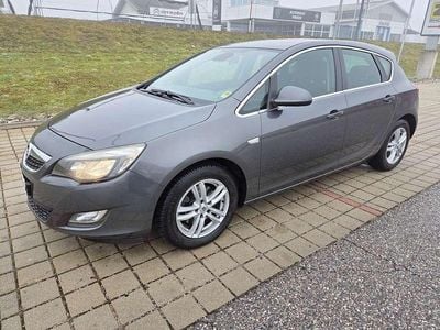 Grau Gebraucht 2010 Opel Astra Sport Limousine | € 4.350 (Guter Preis)
