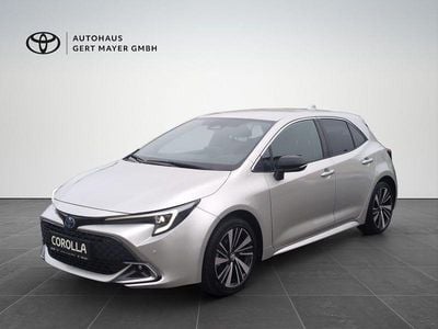 Neu Toyota Corolla Active 140 PS (102 kW) 2026 Limousine