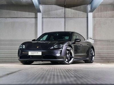 Schwarz metallic Gebraucht 2022 Porsche Taycan 4S Limousine | € 69.900
