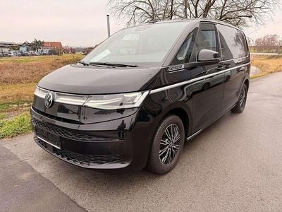 Schwarz metallicperleffektno Gebraucht 2024 VW Multivan Style Van | € 59.900 (Superpreis)