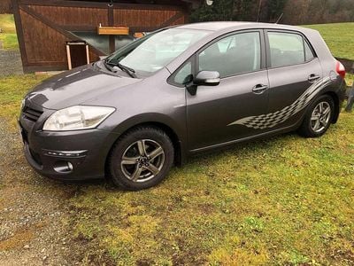 Grau Gebraucht 2011 Toyota Auris Limousine | € 6.900 (Fairer Preis)