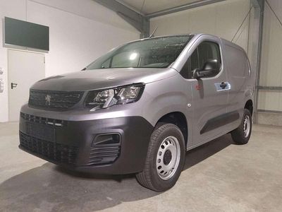 Grau Neu 2025 Peugeot Partner Van / Kleinbus | € 33.738 (Etwas zu teuer)