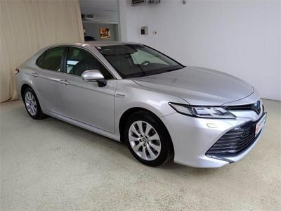 Silber Gebraucht 2021 Toyota Camry Business Edition Limousine | € 28.990