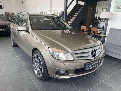 Beige Gebraucht 2010 Mercedes C200 Classic Kombi | € 8.990 (Fairer Preis)