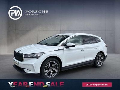 Weiss metallic Gebraucht 2024 Skoda Enyaq iV SUV | € 50.990