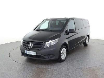 Obsidianschwarz meta Gebraucht 2023 Mercedes Vito Van | € 71.988