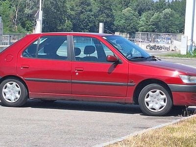 Rot Gebraucht 1997 Peugeot 306 Limousine | € 1.750