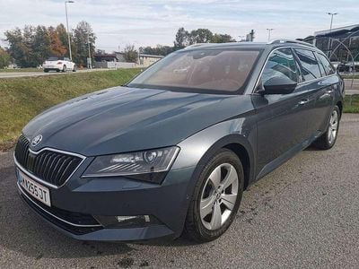Grau Gebraucht 2018 Skoda Superb Style Kombi | € 11.500 (Superpreis)
