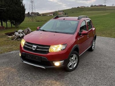 Rot Gebraucht 2015 Dacia Sandero Stepway SUV | € 6.990 (Fairer Preis)