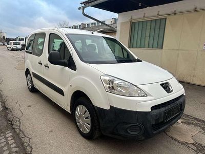 Gebraucht Peugeot TePee 75 PS (55 kW) 2009 Weiß Kombi