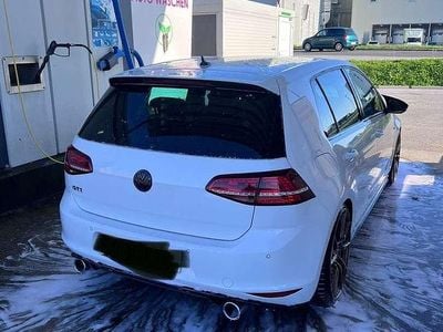 Gebraucht 2014 VW Golf VII GTI Limousine | € 16.499