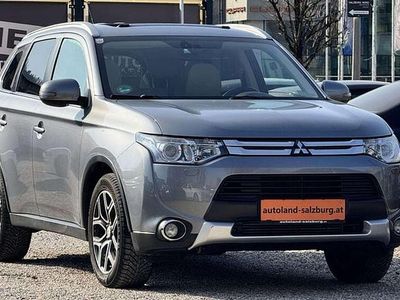 Gebraucht Mitsubishi Outlander Intense 150 PS (110 kW) 2015 Grau SUV