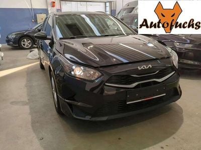 gebraucht Kia Ceed Sportswagon Ceed SW / cee'd SW 1,5 TGDI Silber * Spurhalteass., Kamera, usw SW 1,5 TGDI Silber * Spurhalteass., Kamera, u . ..)