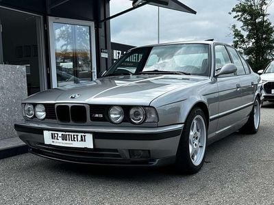 Grau Gebraucht 1989 BMW M5 Limousine | € 44.900