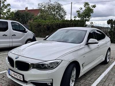 Weiß Gebraucht 2014 BMW 318 Kleinwagen | € 12.000 (Fairer Preis)