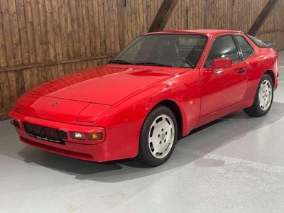 Rot Gebraucht 1990 Porsche 944 Coupé | € 22.990