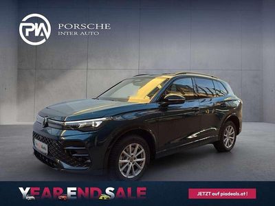 Dunkelblau metallic Gebraucht 2025 VW Tiguan R-line SUV | € 54.990