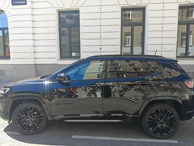 Schwarz Gebraucht 2022 Jeep Compass SUV | € 24.500 (Fairer Preis)
