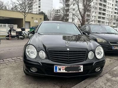 Gebraucht Mercedes E280 190 PS (139 kW) 2006 Schwarz Limousine