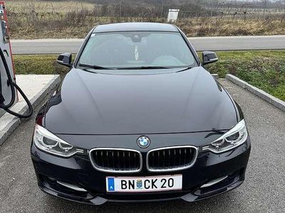 Gebraucht BMW 318 143 PS (105 kW) 2012 Limousine