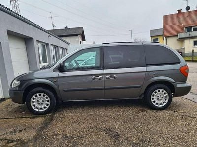 Grau Gebraucht 2006 Chrysler Voyager Van / Kleinbus | € 1.600