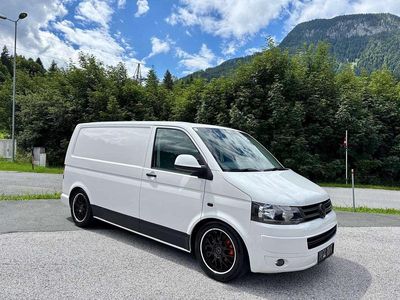 Weiß Gebraucht 2009 VW T5 Van | € 10.000